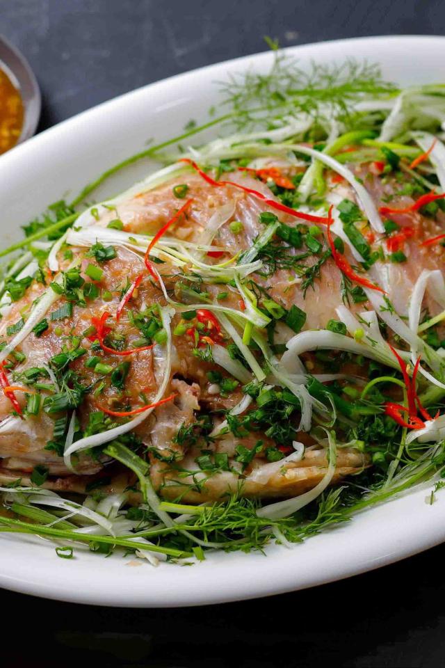 Hướng dẫn cách hấp cá không cần nước không tanh, chống ngấy ngày Tết