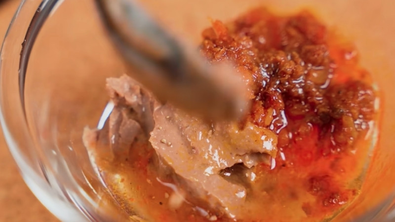 Pha sốt mắm ruốc