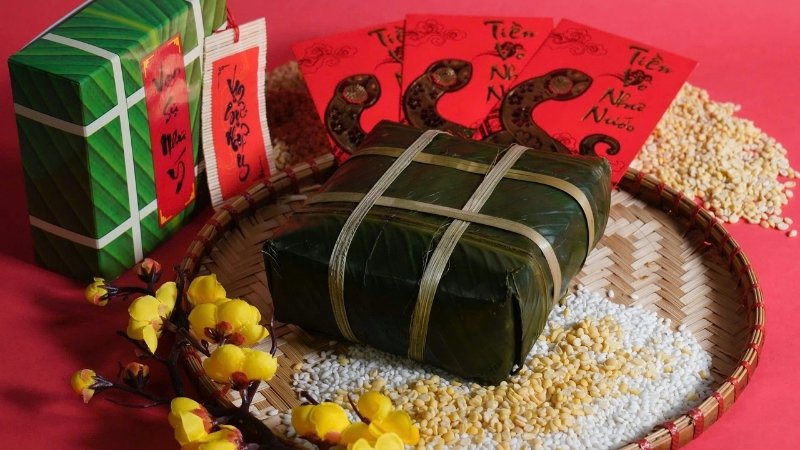 Bánh chưng gây đầy bụng, ngộ độc hành tỏi và muối mỡ, cực kỳ nguy hiểm cho chó mèo