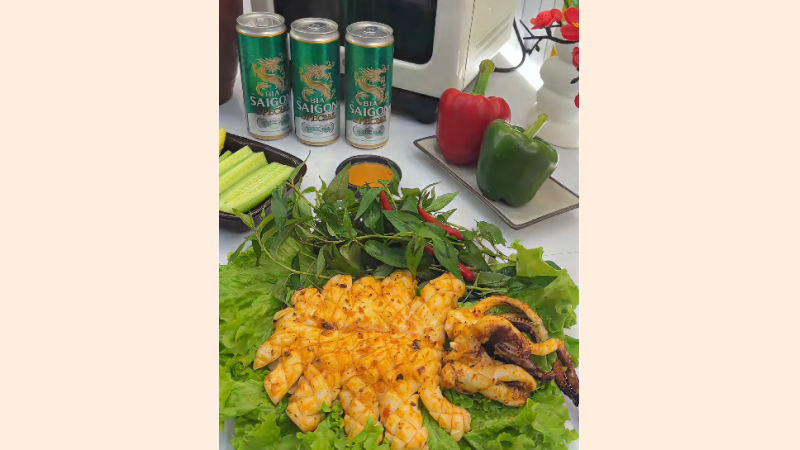 Thưởng thức mực nướng sa tế cay Thưởng thức mực nướng sa tế cay