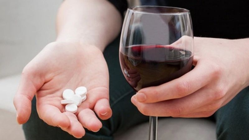 Mẹo từ chối rượu bia khéo léo trong tiệc 1 Mẹo từ chối rượu bia khéo léo trong tiệc 1