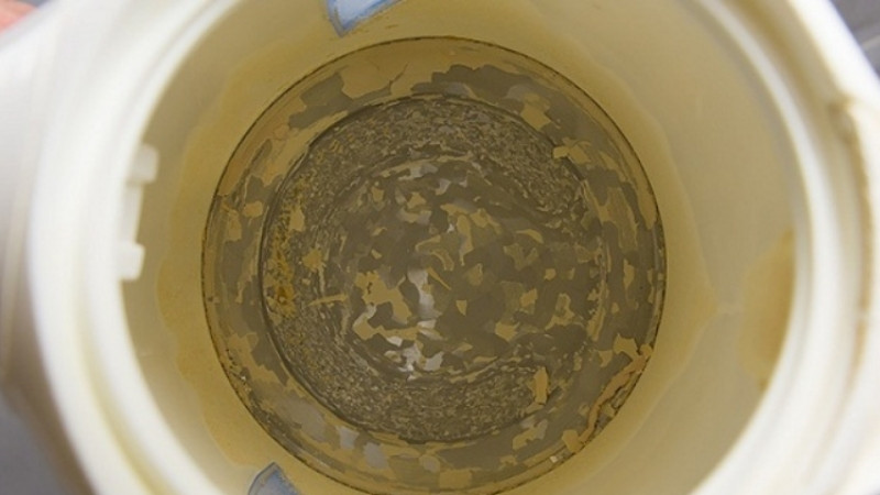 Cặn làm ấm tốn điện, nhanh hỏng, gây mùi lạ và tiềm ẩn nguy cơ gây hại cho sức khỏe