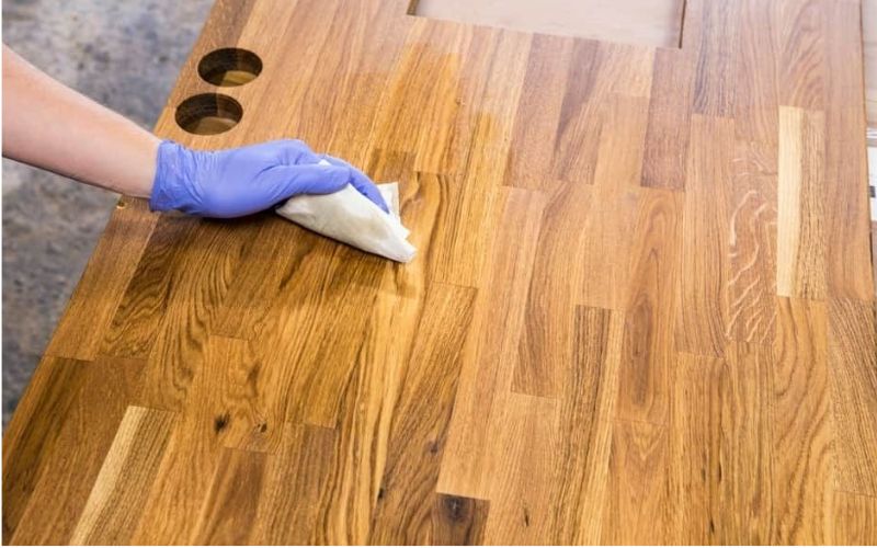 Tránh sai lầm khi đánh bóng giúp đồ gỗ bền đẹp và giữ màu lâu hơn