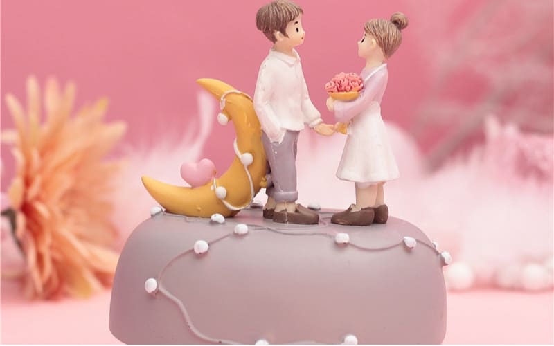 Hộp nhạc gợi lên cảm xúc nhẹ nhàng và sâu lắng.