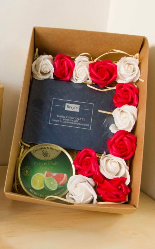 Gợi ý 30+ quà 8/3 cho người yêu lãng mạn, khiến nàng cảm động