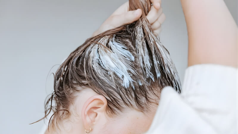 Câu hỏi thường gặp về gội đầu bao lâu một lần Câu hỏi thường gặp về gội đầu bao lâu một lần