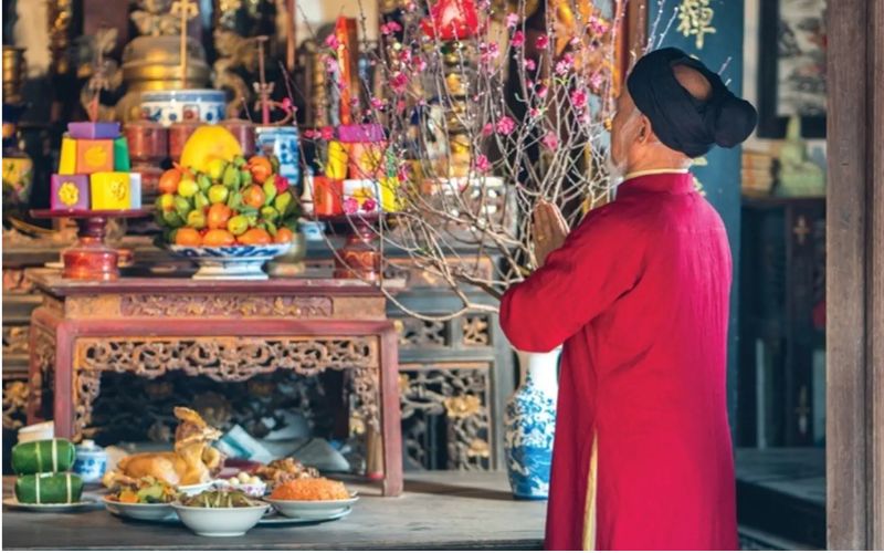 Văn khấn thể hiện lòng thành, cầu gia đạo bình an, đủ đầy