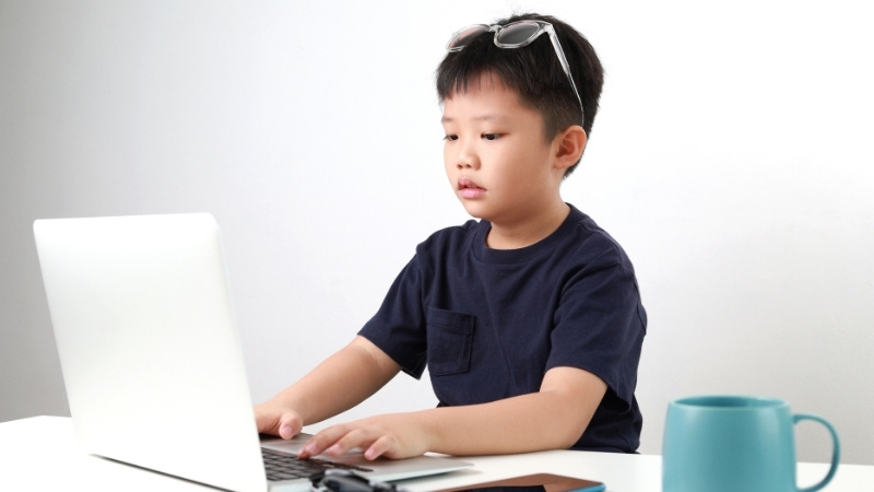 Tên bé trai mang ý nghĩa thông minh, tài giỏi