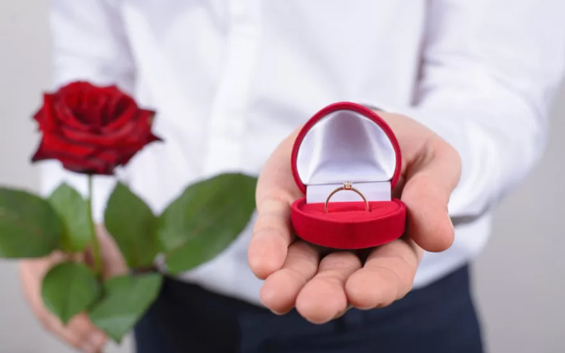 Yêu nhau bao lâu thì nên tặng nhẫn?