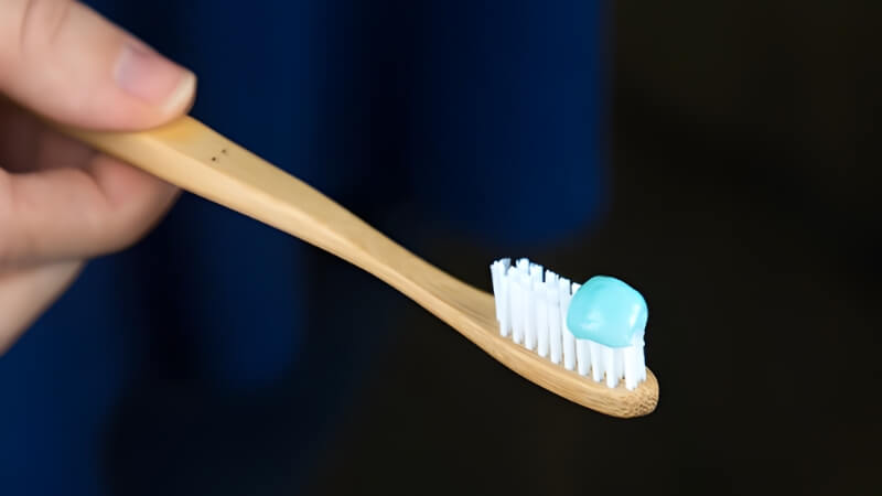 Kem đánh răng – áp dụng cho bề mặt phù hợp
