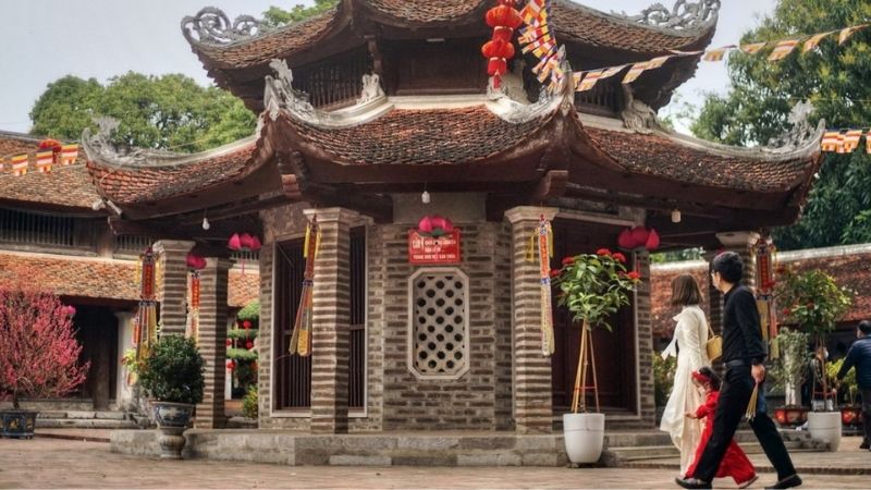  3 Quy tắc ra vào và di chuyển trong chùa cần nhớ