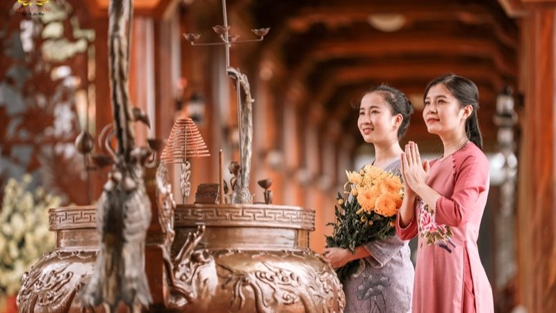 Văn hóa đi chùa thời hiện đại