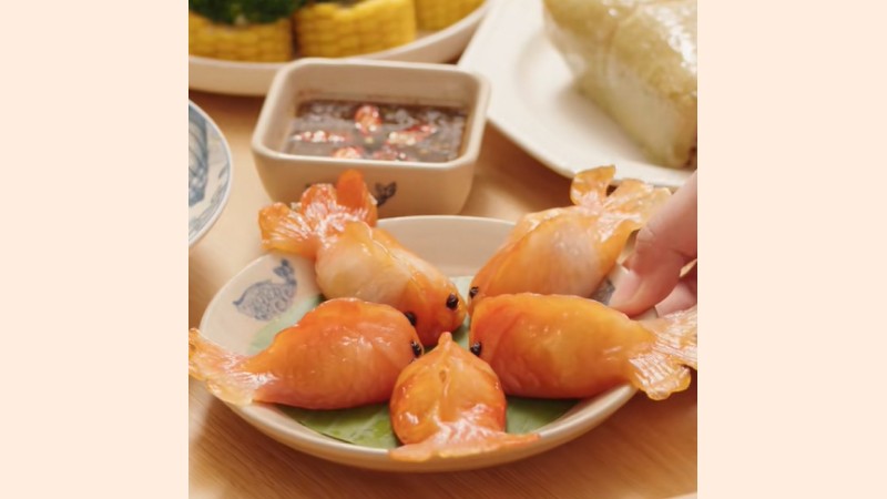 Thành phẩm món há cảo cá vàng bắt mắt