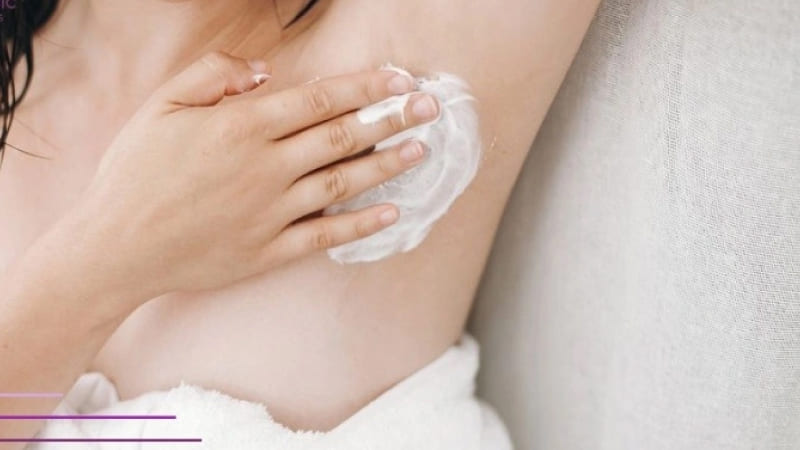 Bước 4: Dưỡng sau khi cạo lông nách Bước 4: Dưỡng sau khi cạo lông nách