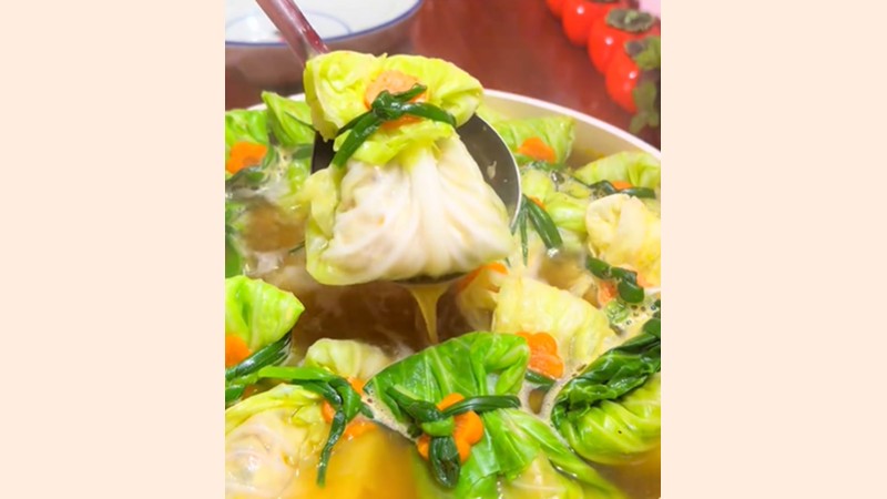 Thành phẩm món canh bắp cải túi tiền