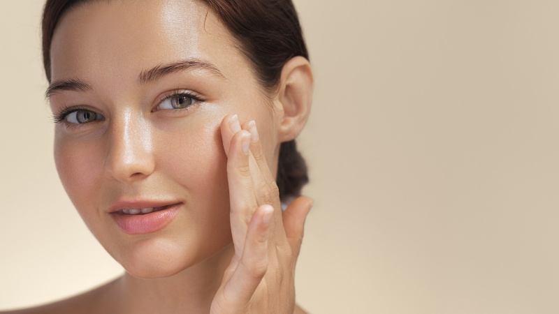 Mịn da sau 2 tuần, mờ nám từ tuần thứ 4 và cải thiện rõ rệt sau 8 tuần