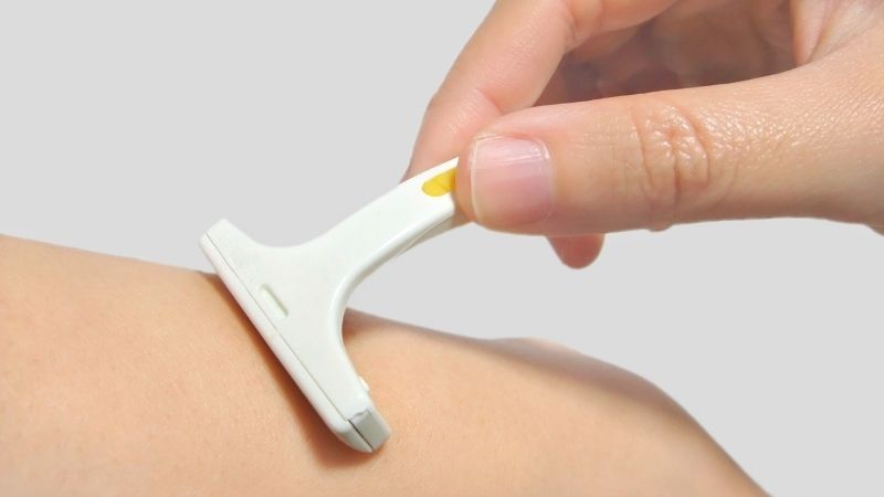 5 bước cạo lông đúng cách để không bị viêm lỗ chân lông 5 bước cạo lông đúng cách để không bị viêm lỗ chân lông