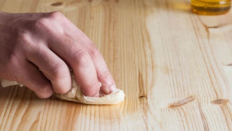 Cách xử lý vết keo trên gỗ và đồ nội thất