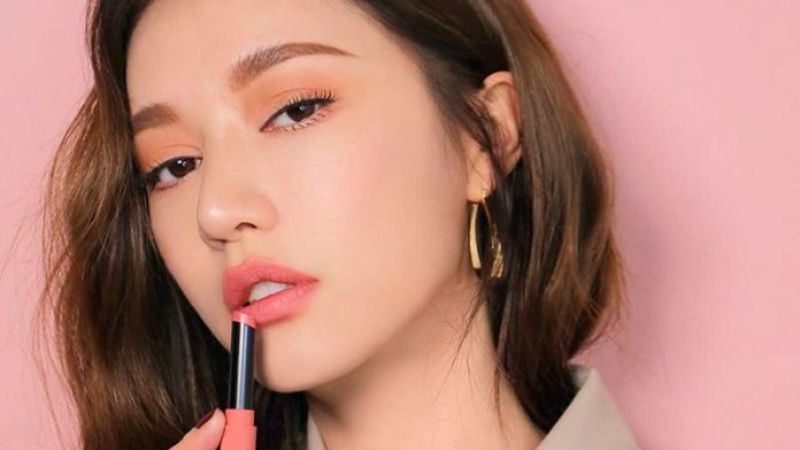Son môi màu nhẹ nhàng Son môi màu nhẹ nhàng