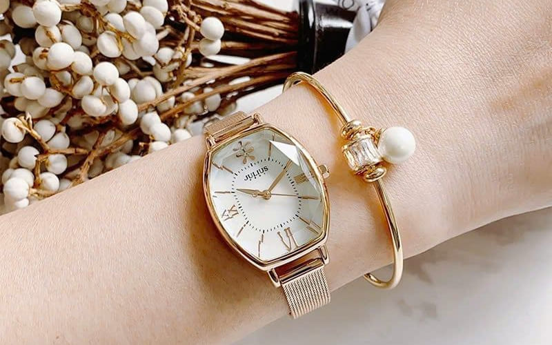 Đồng hồ đeo tay Đồng hồ đeo tay