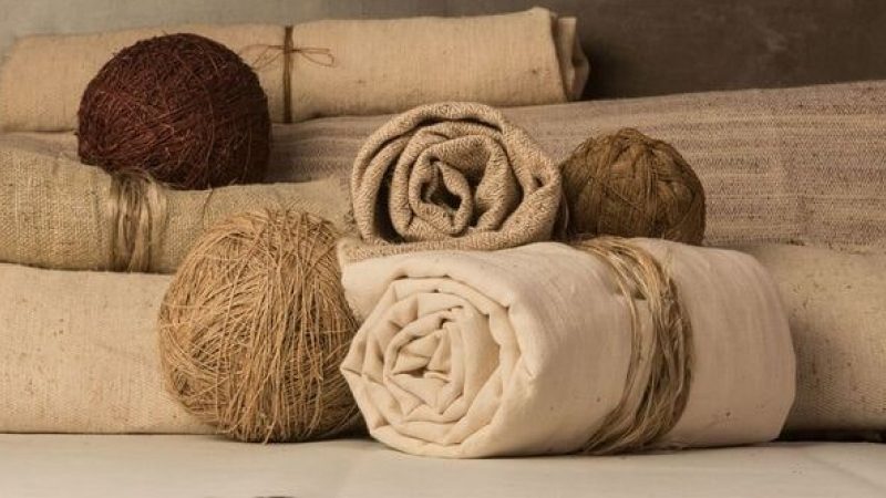 Áo ấm chất liệu sợi tự nhiên