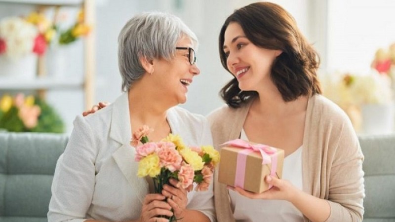 Cách chọn quà 8/3 cho bà