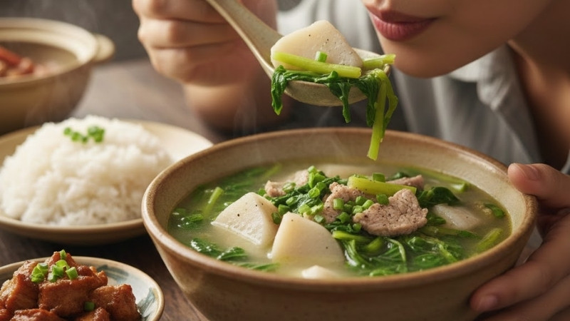 Thưởng thức canh khoai sọ rau cải