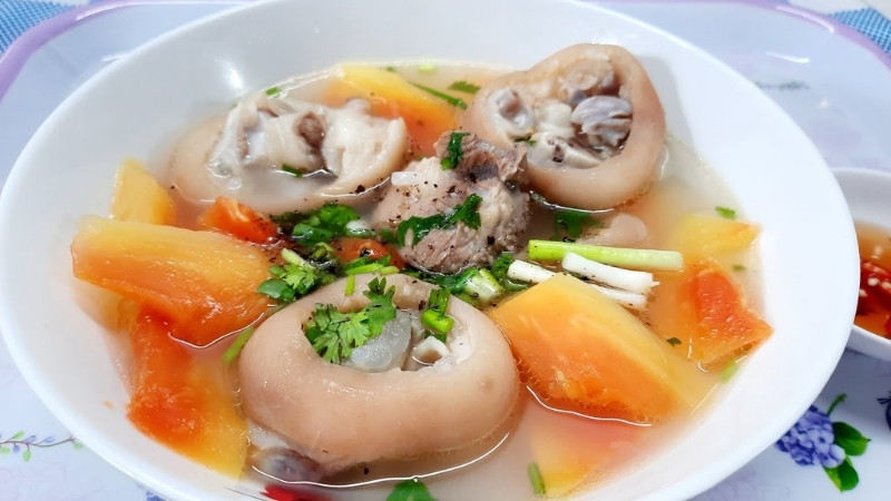 Canh móng giò hầm đu đủ/lạc Canh móng giò hầm đu đủ/lạc