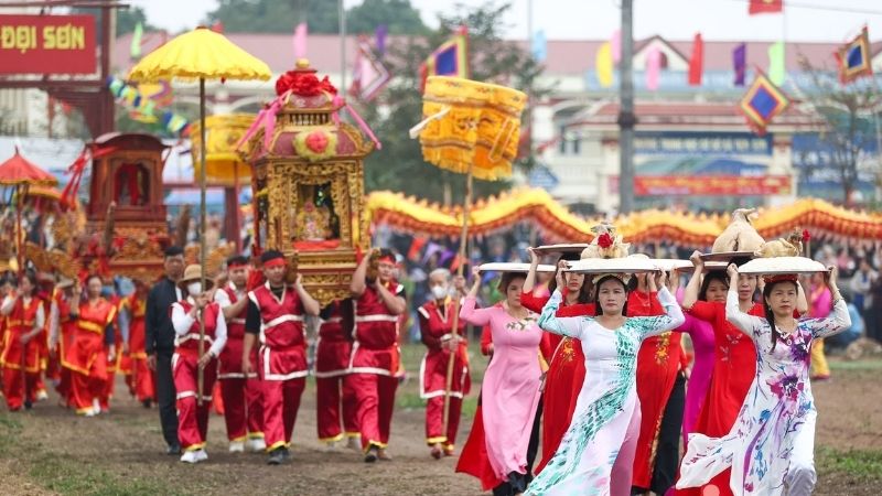 Lễ sái tịnh và dâng hương