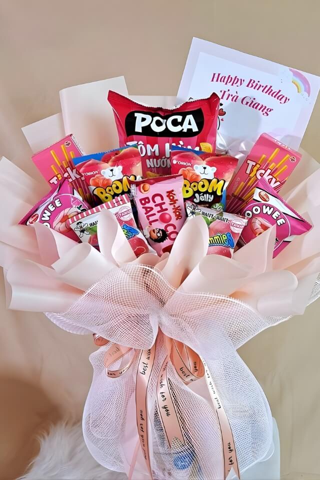 Hướng dẫn cách làm bó hoa đồ ăn vặt đẹp, độc đáo nhất 