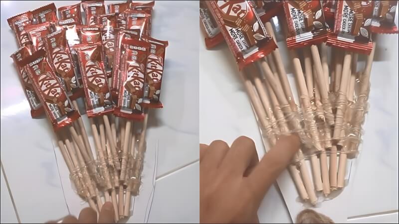 Bước 2: Kỹ thuật gắn que vào bánh không bị rách Bước 2: Kỹ thuật gắn que vào bánh không bị rách