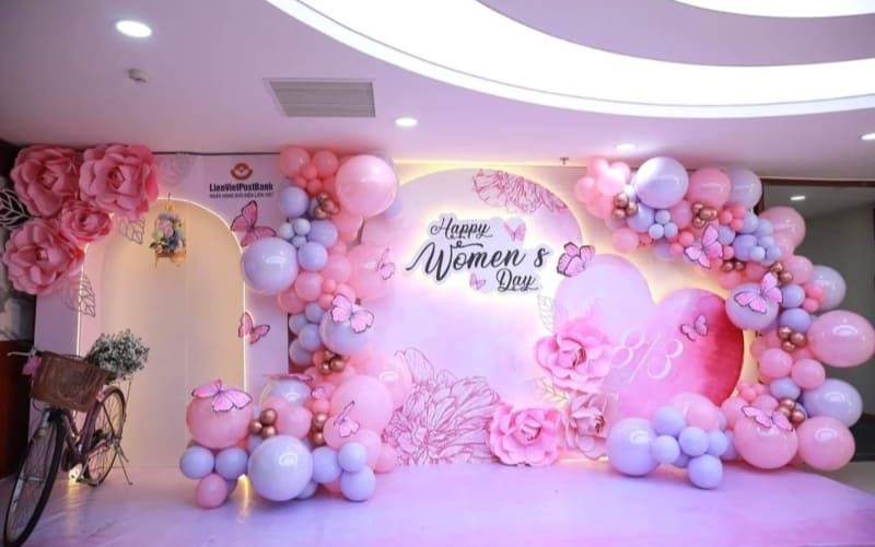 Khu vực backdrop là điểm check-in nổi bật nhất văn phòng. Khu vực backdrop là điểm check-in nổi bật nhất văn phòng.