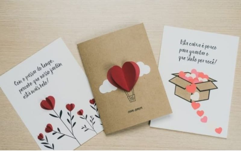 Thư tay chứa đựng cảm xúc chân thành.