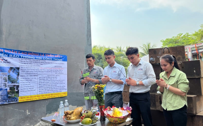 Trường hợp này cần mượn tuổi hợp. Trường hợp này cần mượn tuổi hợp.