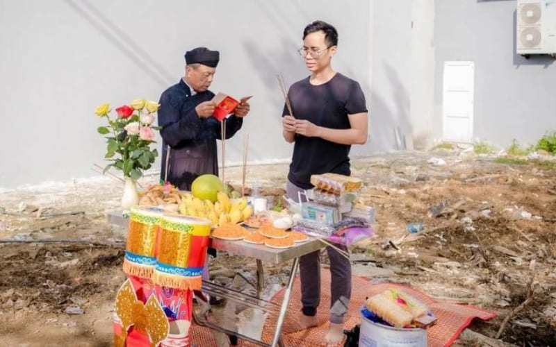 Bài khấn này giúp nghi lễ trang trọng. Bài khấn này giúp nghi lễ trang trọng.