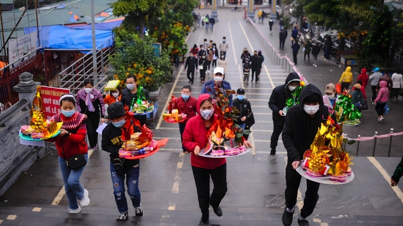 Lễ dâng hương và khấn Bà Chúa Kho