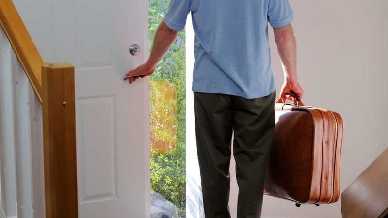 Ưu tiên đi về hướng Đông Nam đón Tài Thần hoặc Tây Bắc đón Hỷ Thần để cầu tài lộc Ưu tiên đi về hướng Đông Nam đón Tài Thần hoặc Tây Bắc đón Hỷ Thần để cầu tài lộc