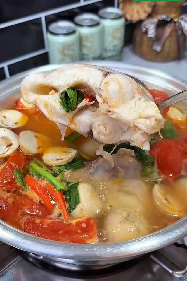 2 cách nấu lẩu cá diêu hồng chua cay, ngon ngất ngây ngày cuối tuần