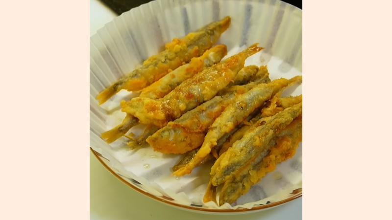 Thành phẩm món cá trứng chiên giòn