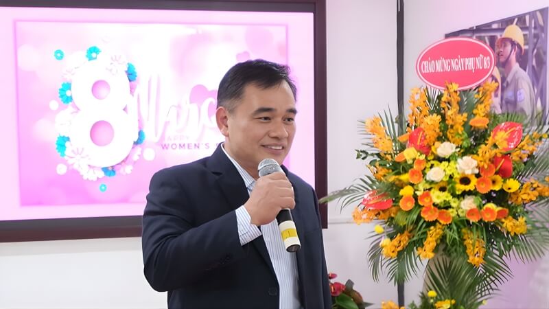 Phong cách dẫn Hybrid cho sự kiện trực tiếp kết hợp trực tuyến