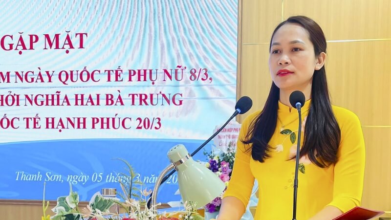 Kịch bản lời dẫn 8/3 trang trọng cho hội phụ nữ, đoàn thể