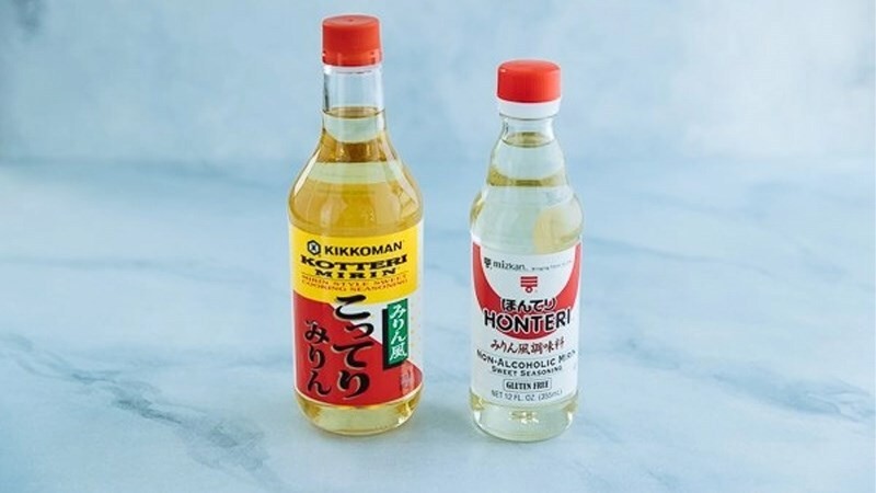 Rượu Mirin được làm từ gạo nếp, men Koji và rượu cồn Shochu