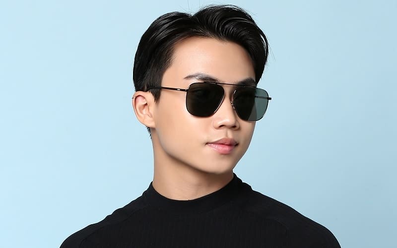 Kính râm bảo vệ mắt khỏi nắng.