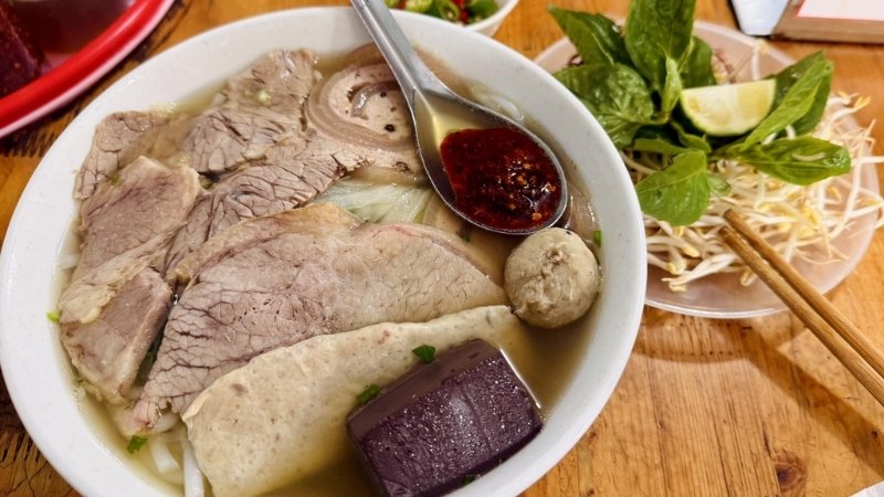 Bún bò Huế O Uông