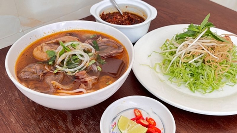 Bún bò Huế O Xuân