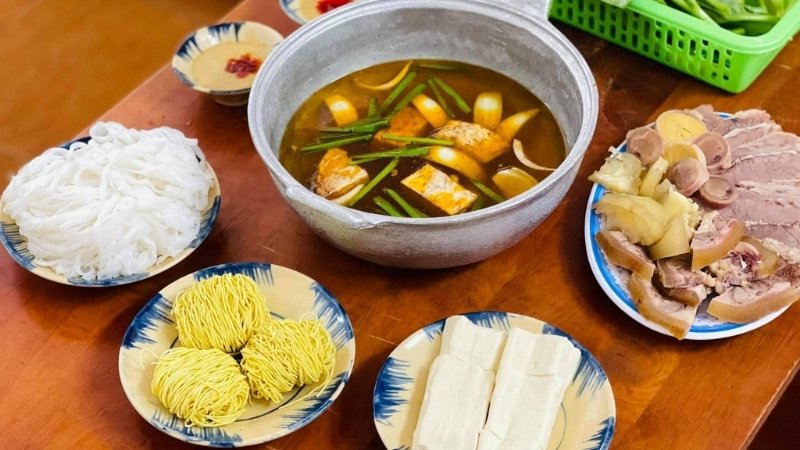 Quán lẩu đuôi bò sân bay B112