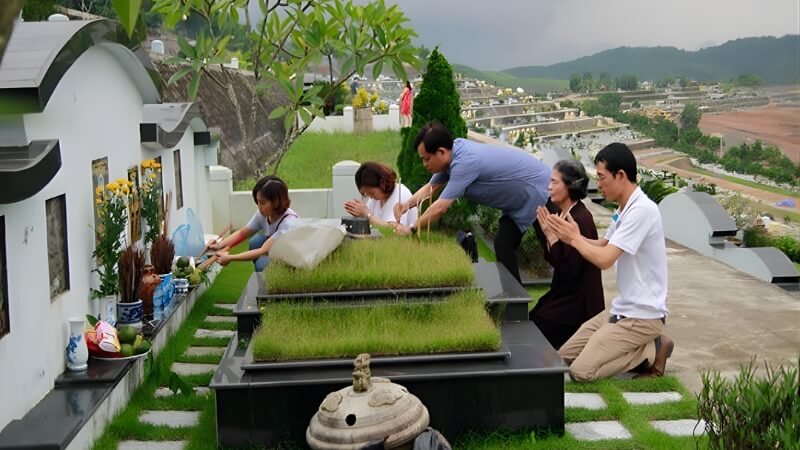 Phong tục tảo mộ trong dịp Thanh Minh