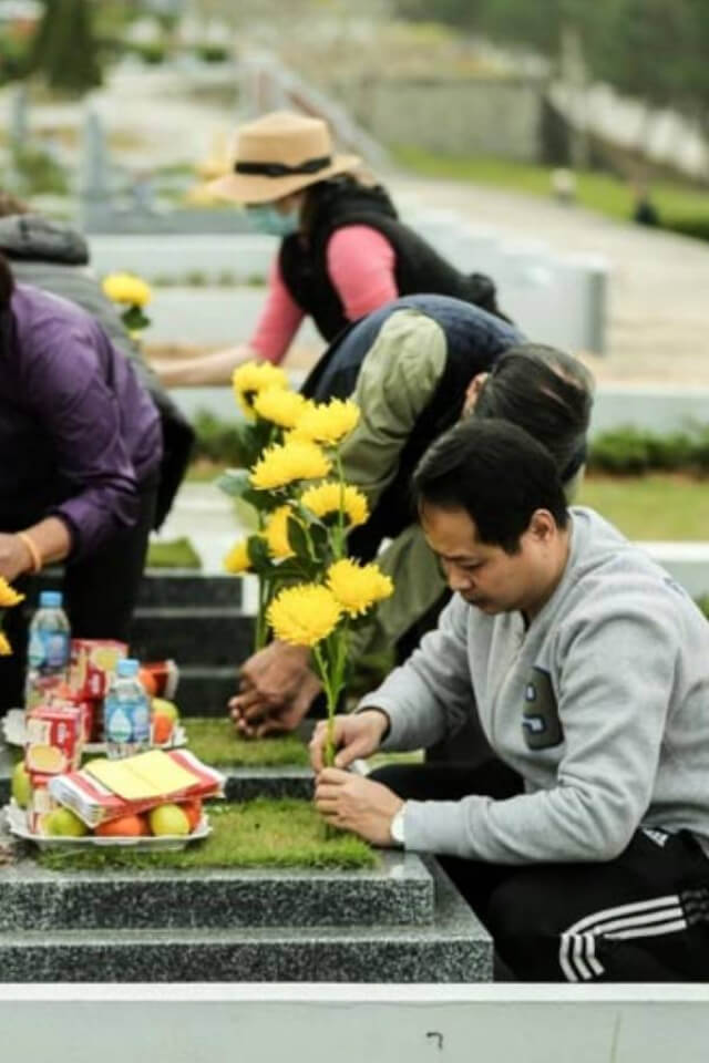 Tảo mộ là gì? Ý nghĩa và những điều cần biết khi đi tảo mộ