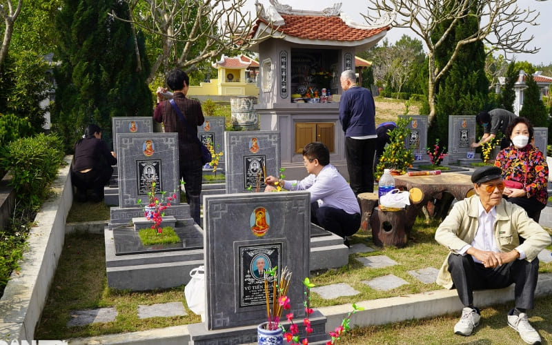 Giữ thái độ trang nghiêm