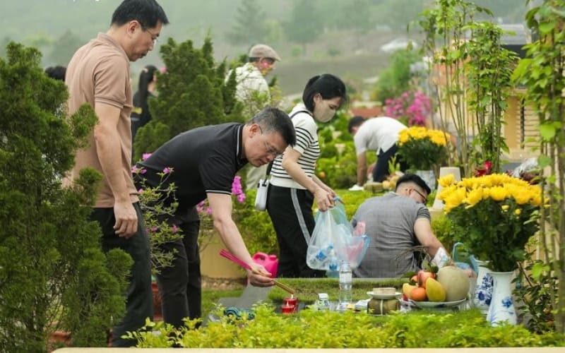 Buổi trưa có thể đi tảo mộ không?